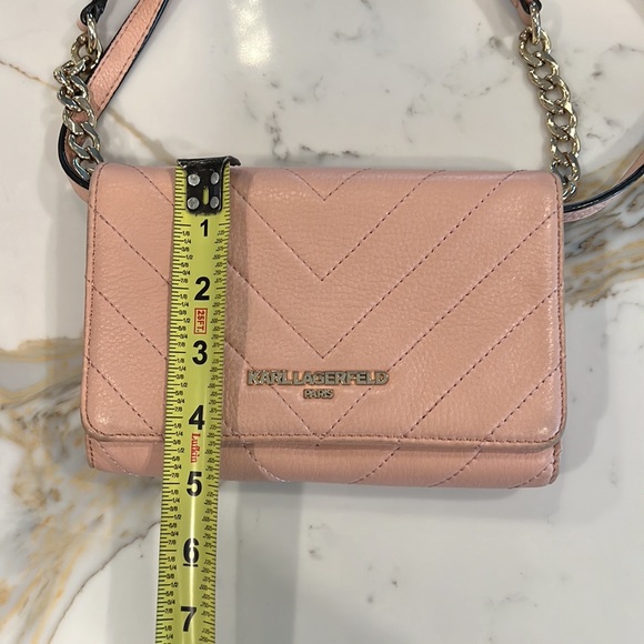 the bag Karl Lagerfeld is light pink - Picture 17 of 17